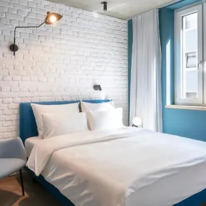 Urban Loft מלון
