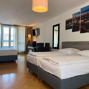 3* Otel Opera