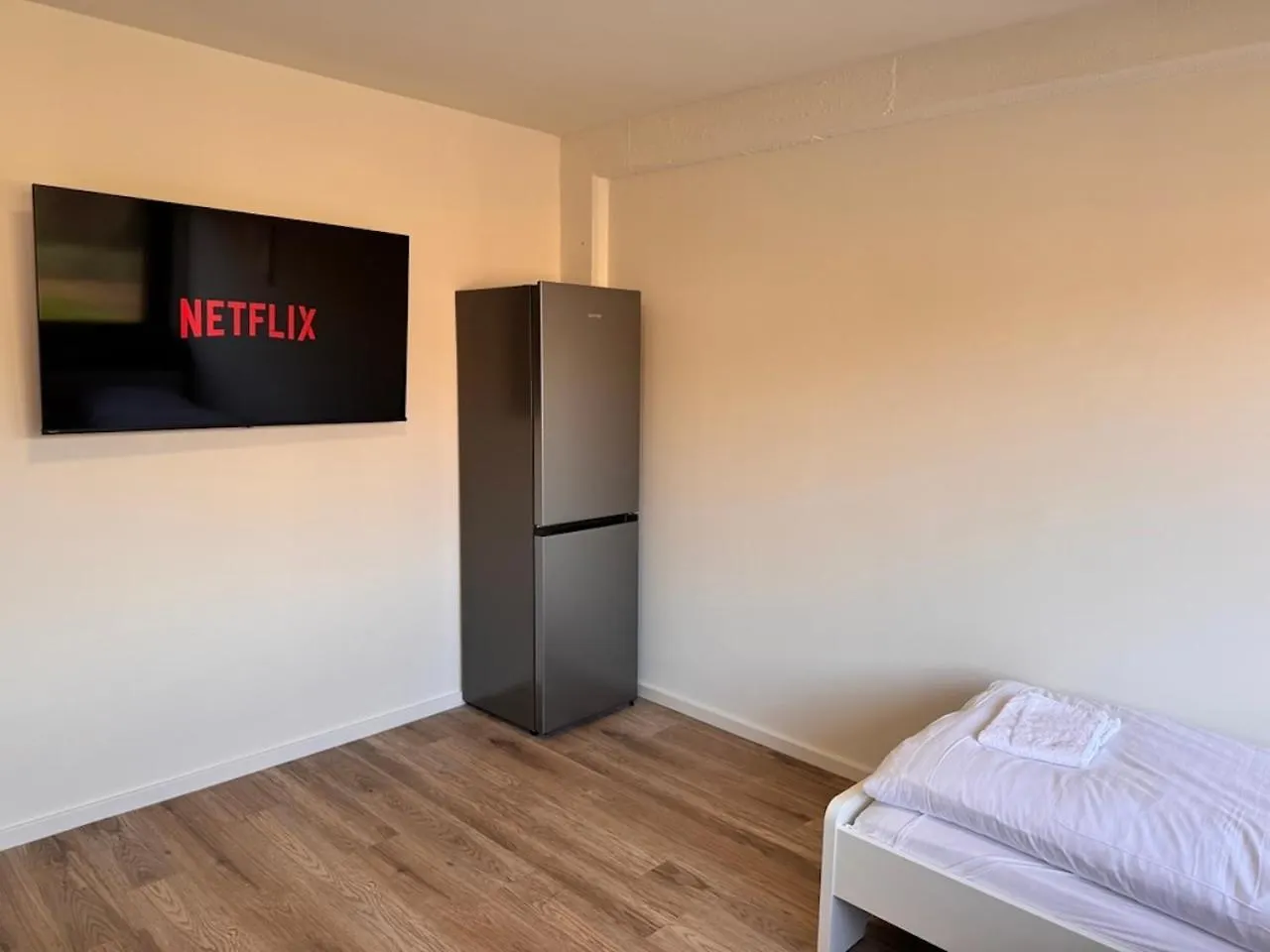 Homestay szállás Mc Monti Koeln Nord Apartman