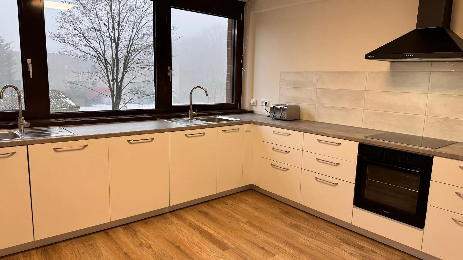 Mc Monti Koeln Nord Apartman Németország